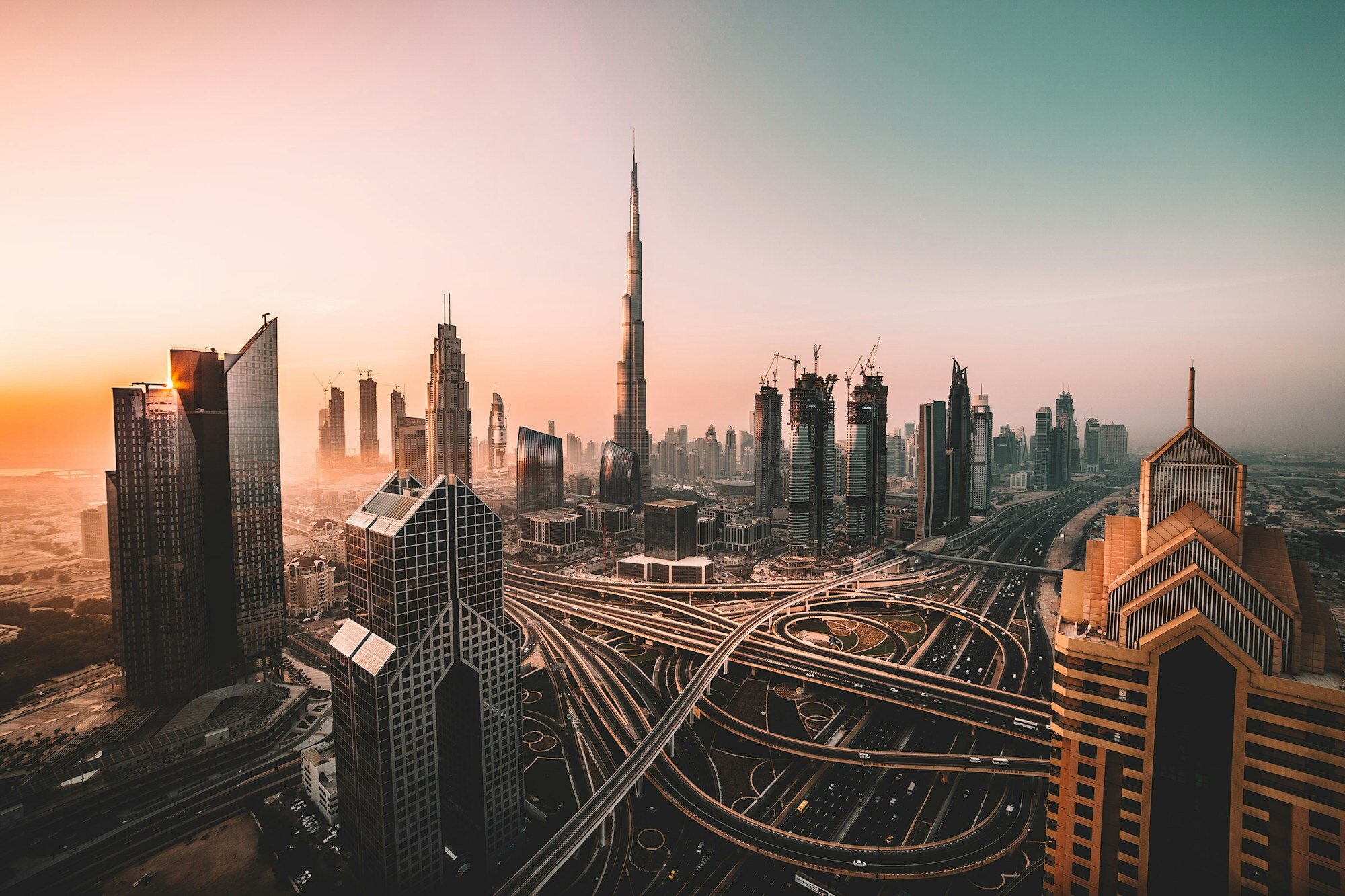 Dubai Travel Guide: Modern Luxury Meets Desert Adventure