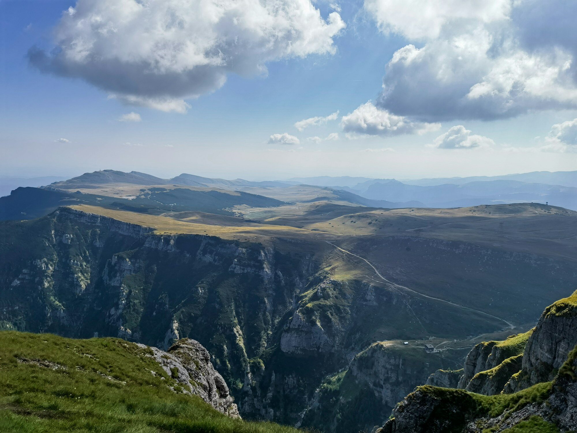 Jezioro Bâlea i Góry Făgăraș wzdłuż trasy Transfăgărășan