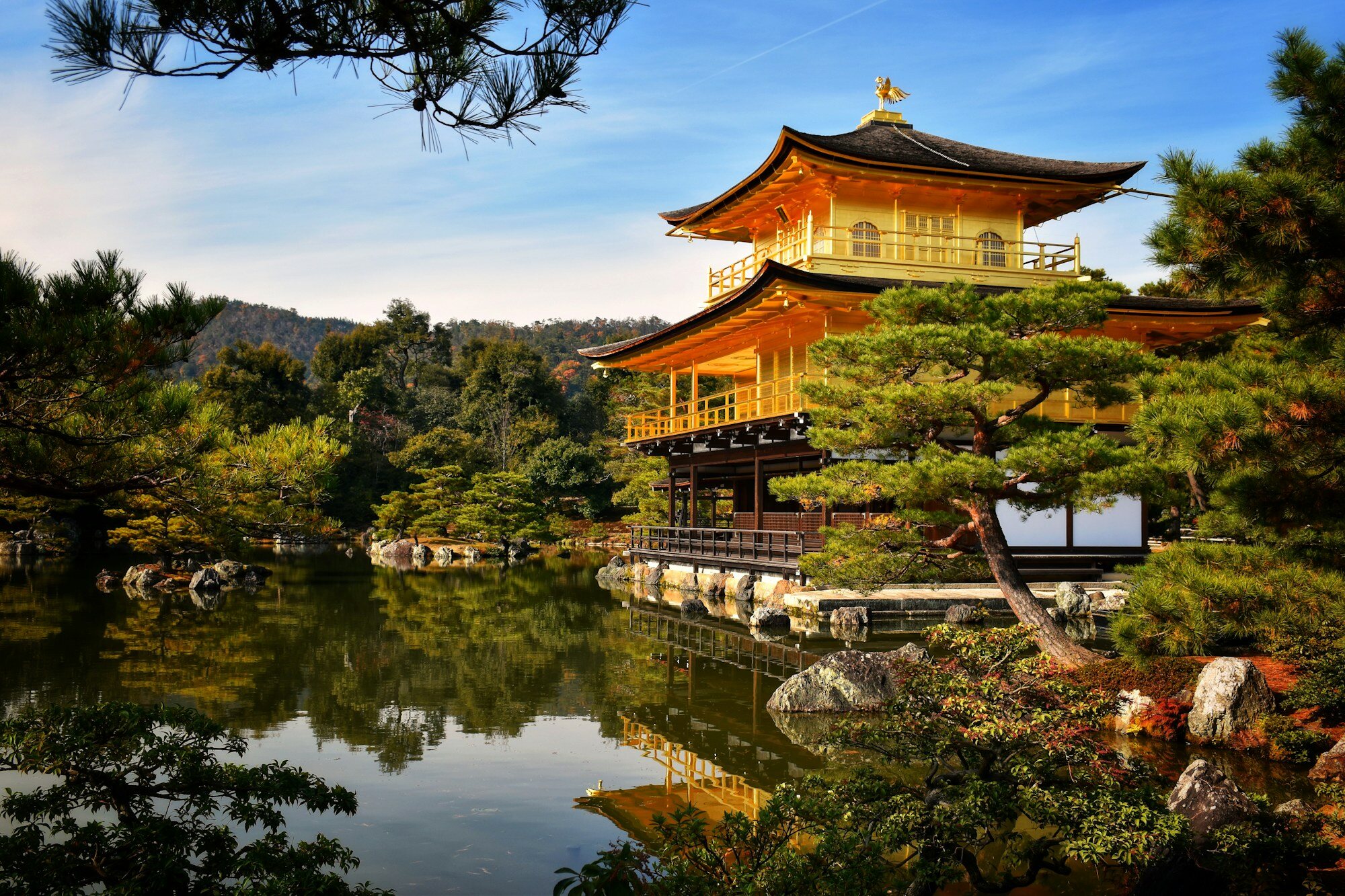 Kinkaku-ji, Pabellón Dorado - templo dorado reflejado en un estanque de Kioto