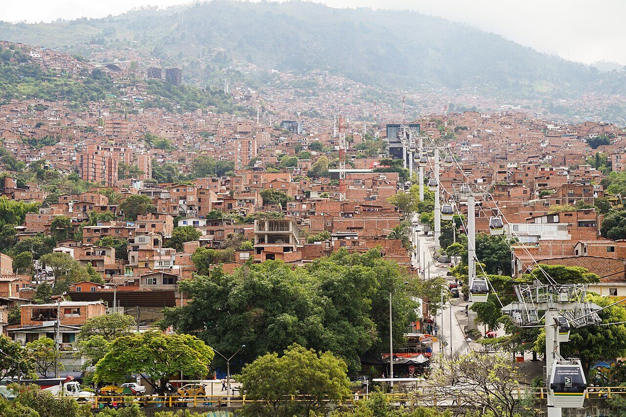 Funivie di Medellín sopra la Ciudad de Innovación