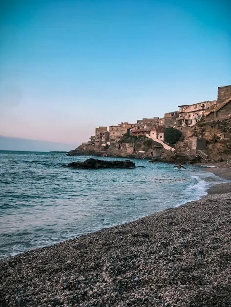 الجزائر