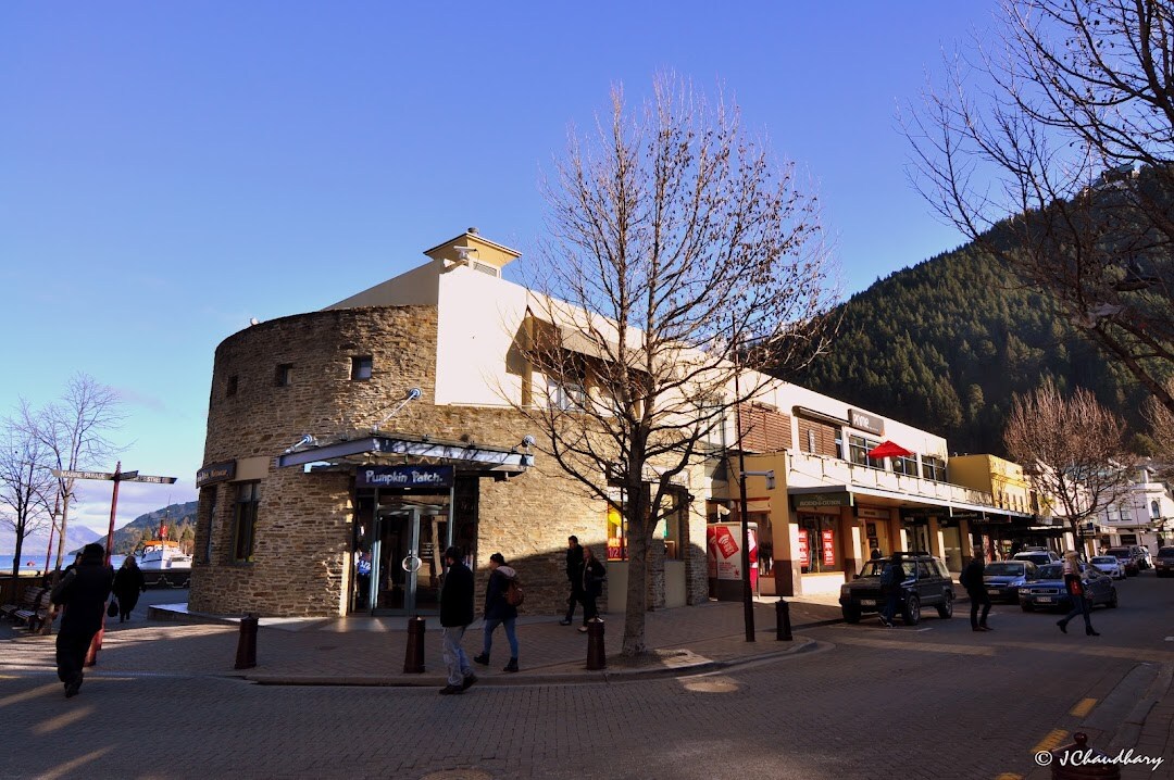Queenstown Central