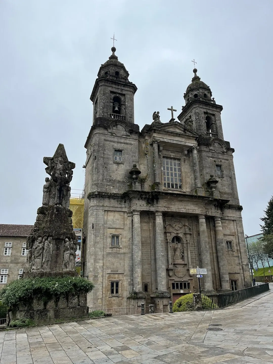 Praza de Fefiñáns