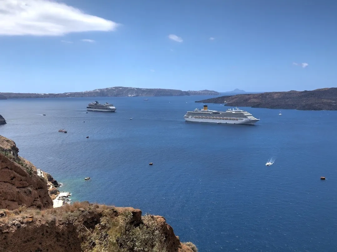 إيميروفيغلي في سانتوريني