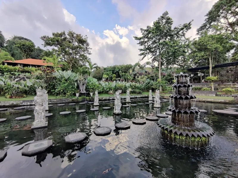 Palais aquatique de Tirtagangga, Bali