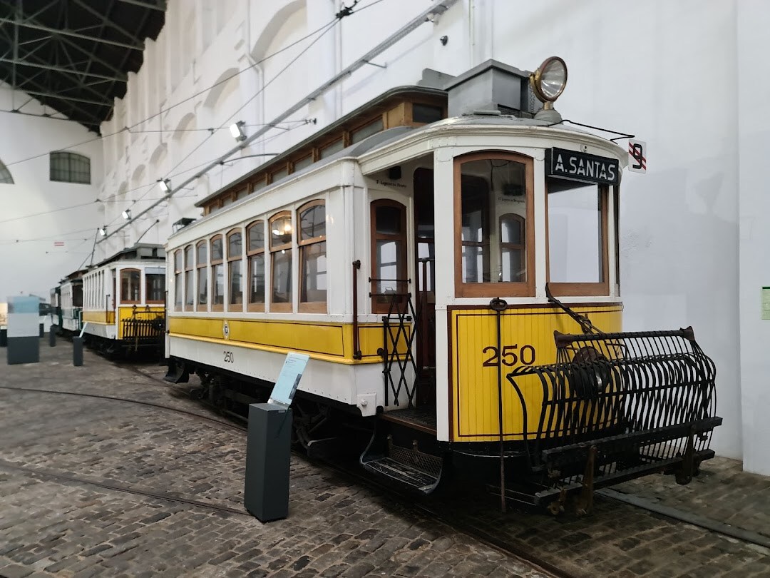 Porto Trindade Metro Station