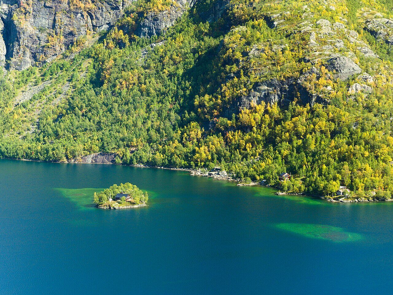 Aurland