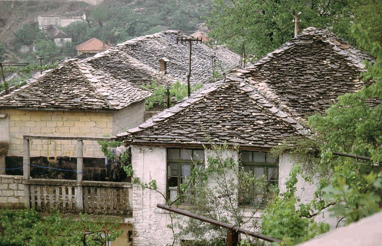 吉諾卡斯特老城區旅館